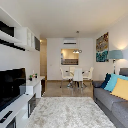 Elegant And Compact Apartment, Port Of Lägenhet Estepona