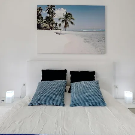 Elegant And Compact Apartment, Port Of