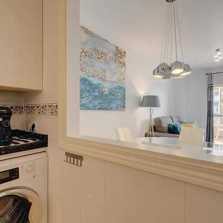 Elegant And Compact Apartment, Port Of Estepona